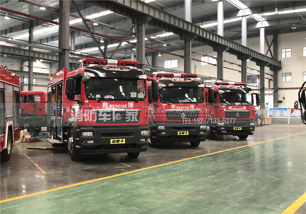 中型消防車(chē) 中型消防車(chē)