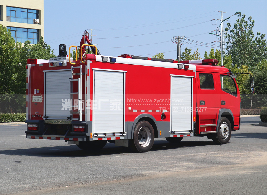 東風(fēng)5噸水罐消防車高清圖片 東風(fēng)5噸水罐消防車高清圖片